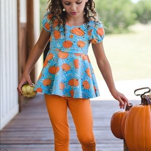 Eleanor Rose pumpkin outfit size 3/4 T